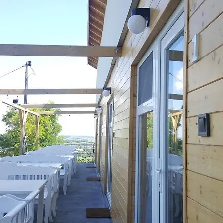 게스트하우스 Levendulaszat Simontornya